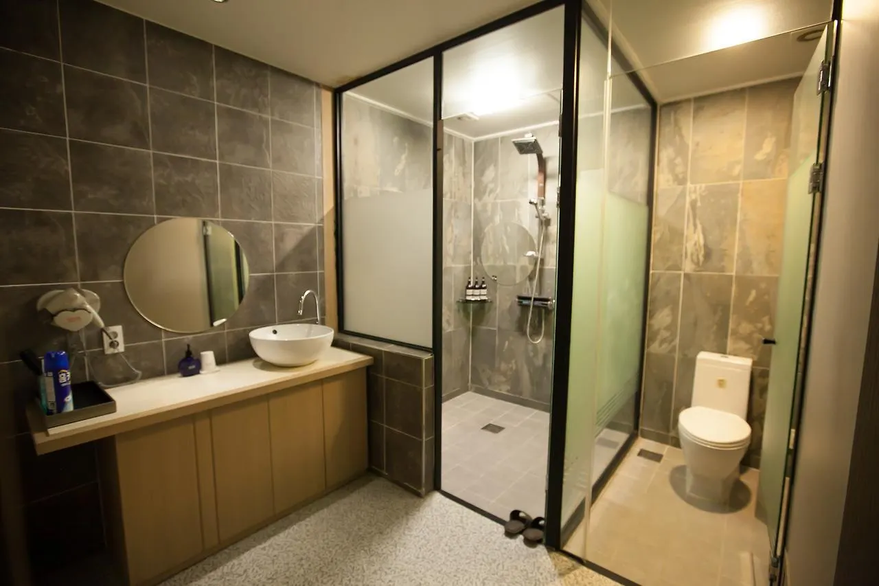 Songdo Pinehill Hotel Busan 2*,